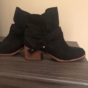 Good condition uggs booties